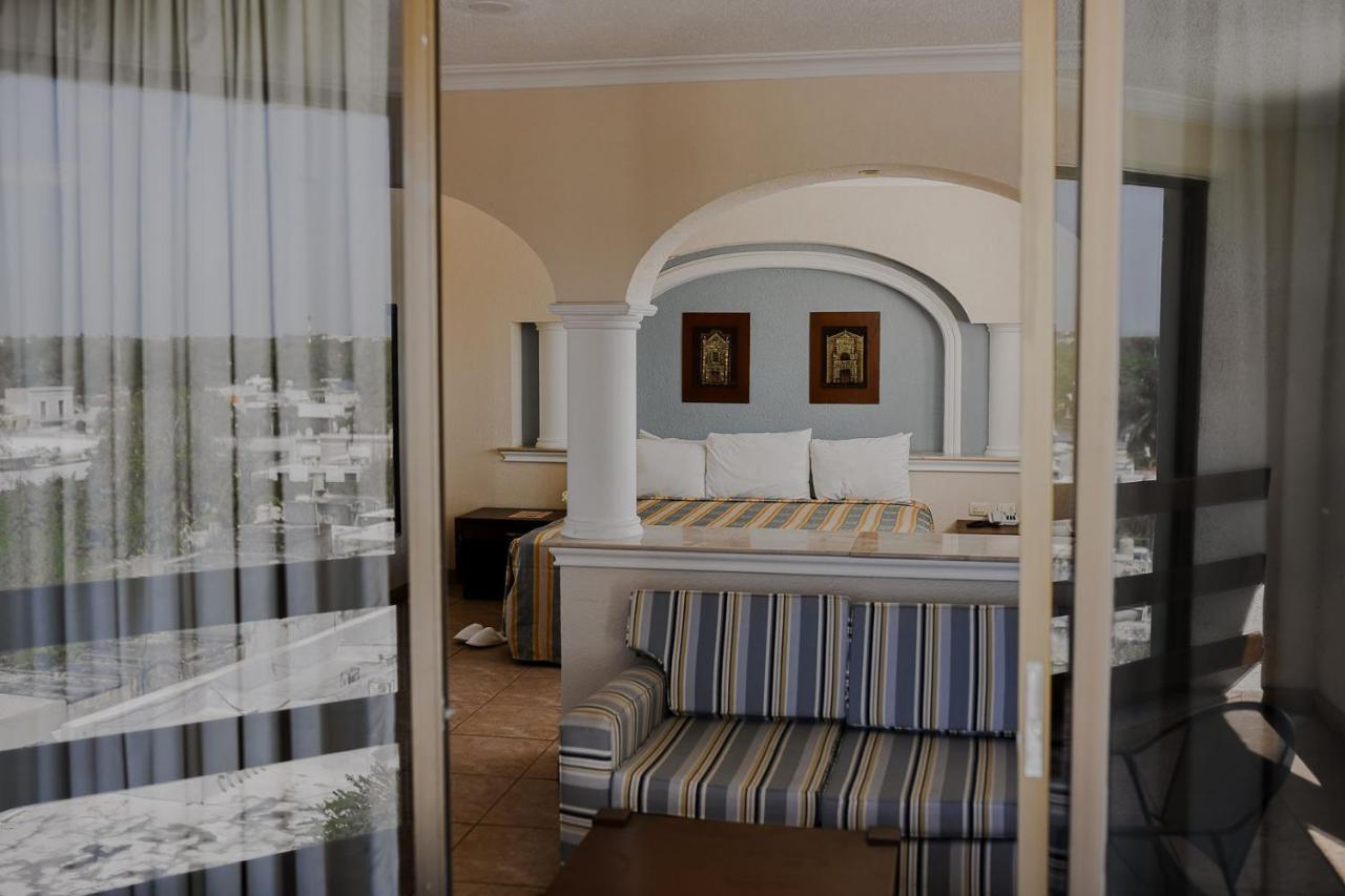 Hotel Los Aluxes Mérida Extérieur photo