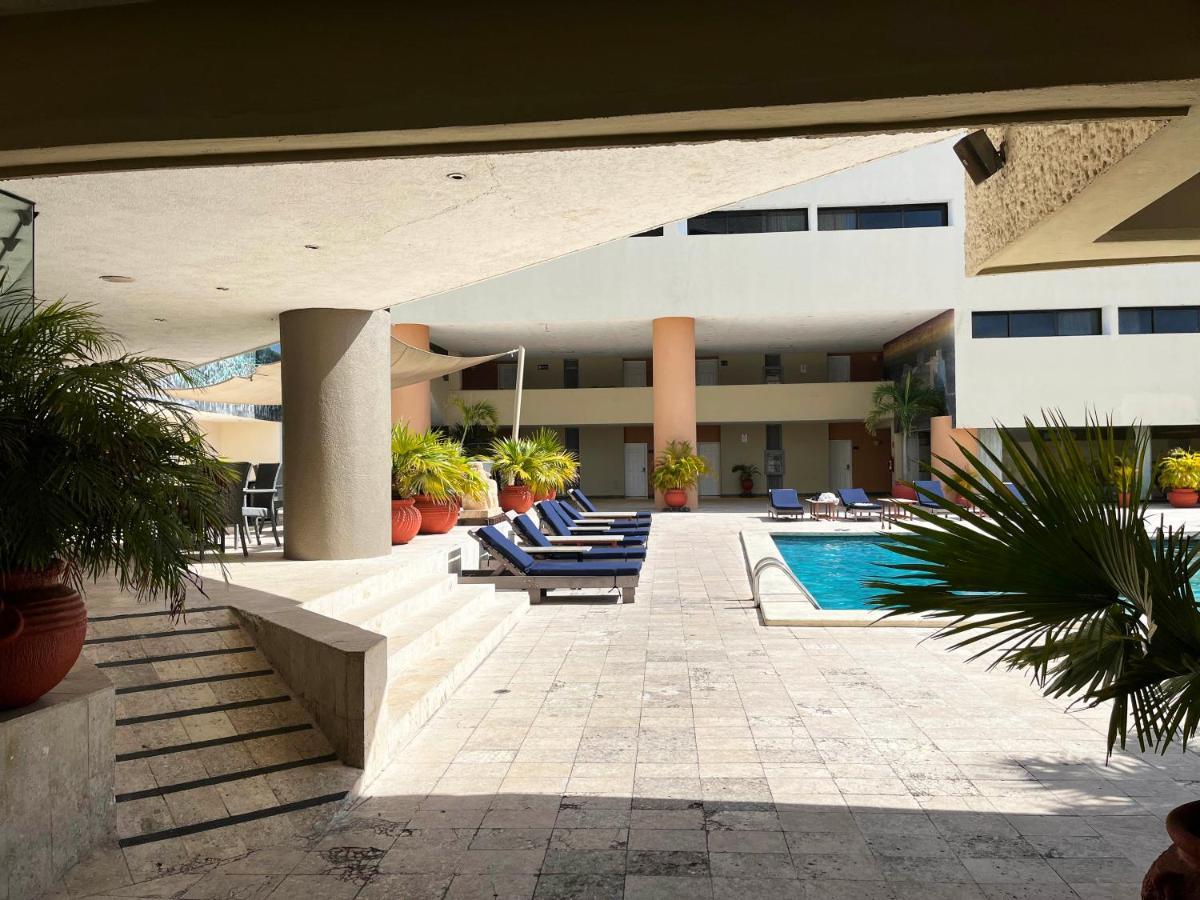 Hotel Los Aluxes Mérida Extérieur photo