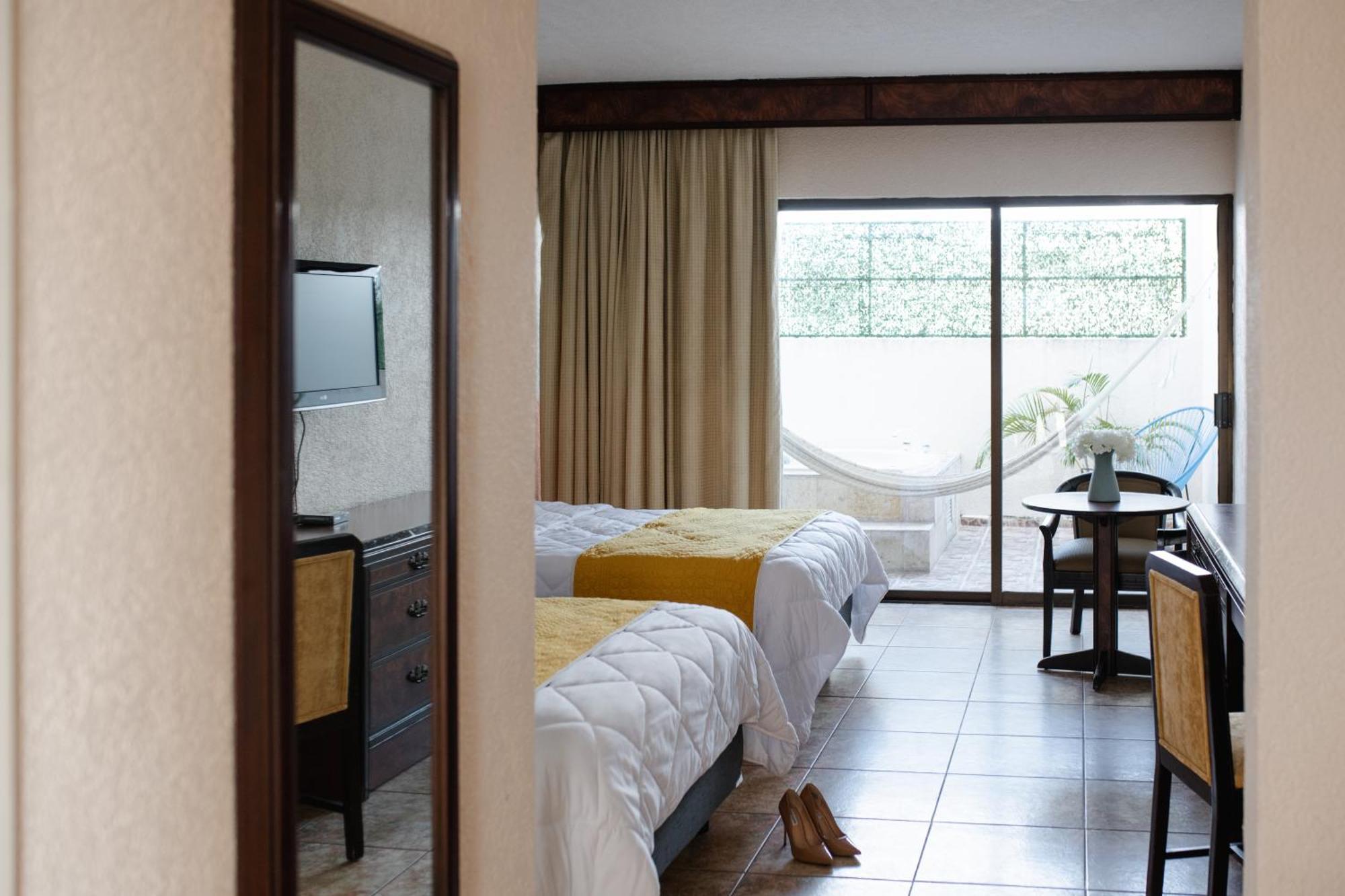Hotel Los Aluxes Mérida Extérieur photo