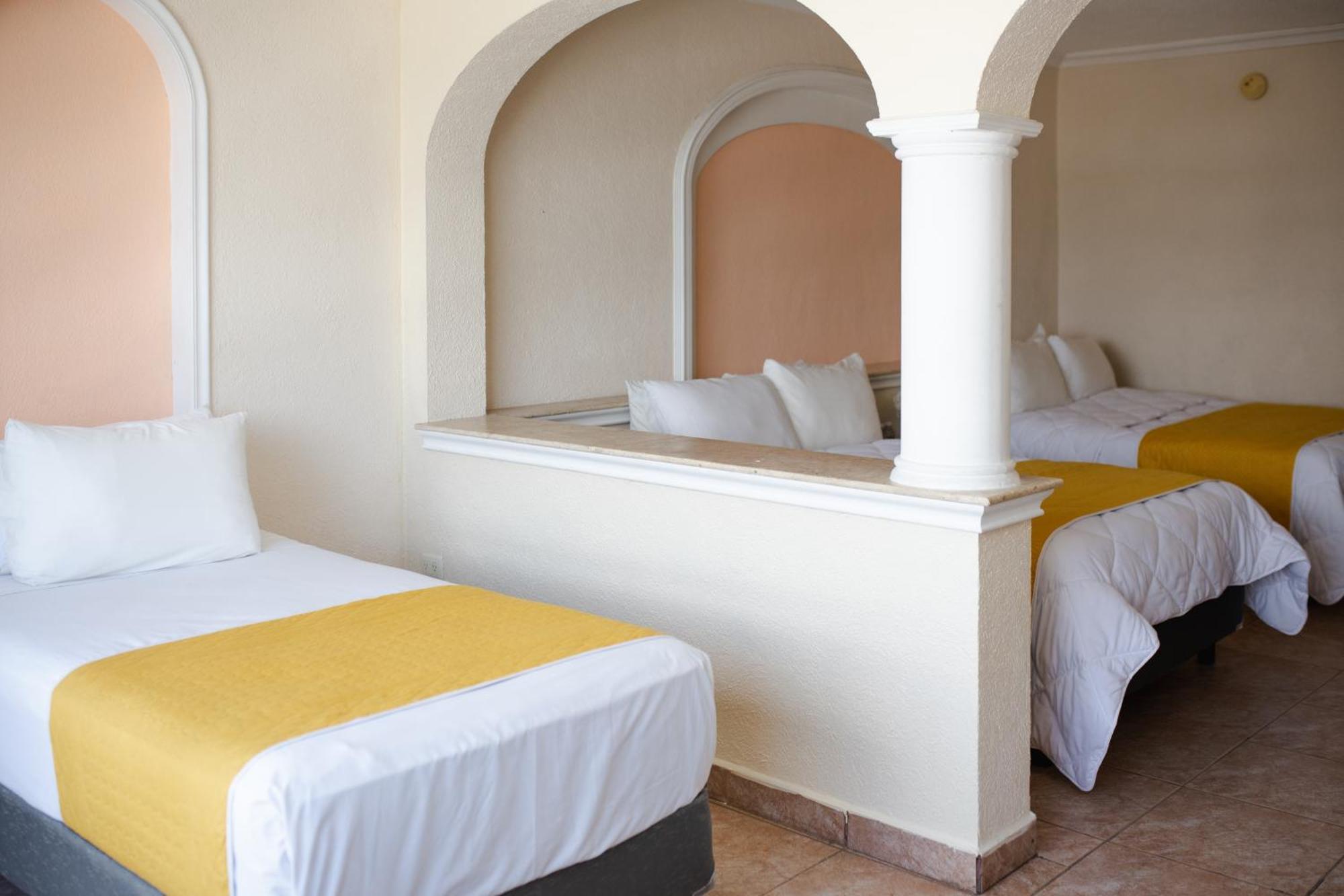 Hotel Los Aluxes Mérida Extérieur photo